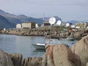 harbour ith satellite dishes